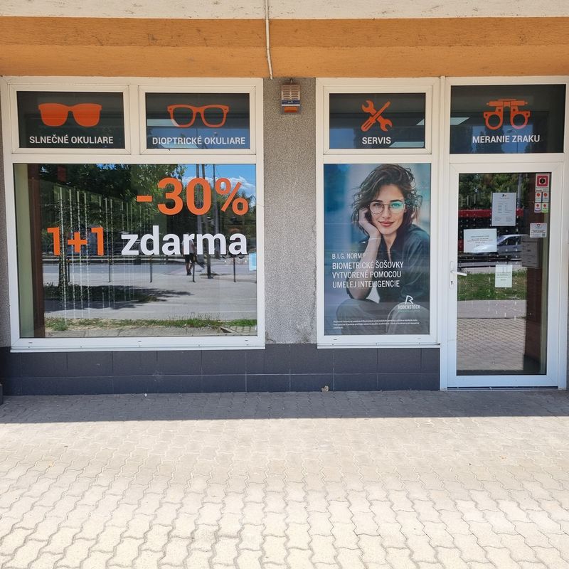Výklad predajne Pressburg Optik na Ružinovskej 5